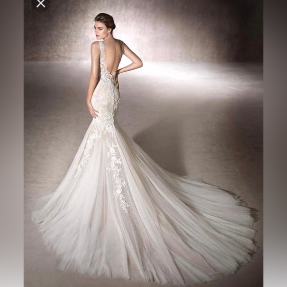 St Patrick Wedding Dress size small/4-6 - Picture 2 of 9